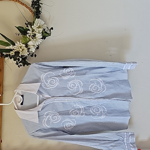 Women Blue & white stripes long sleeve button down shirt - Picture 1 of 8